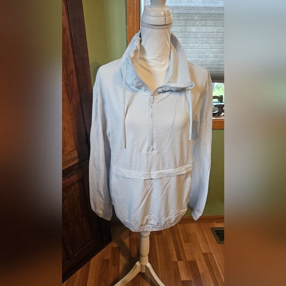Lululemon Womens Pullover. Light Blue. Size 10. - Picture 1 of 10